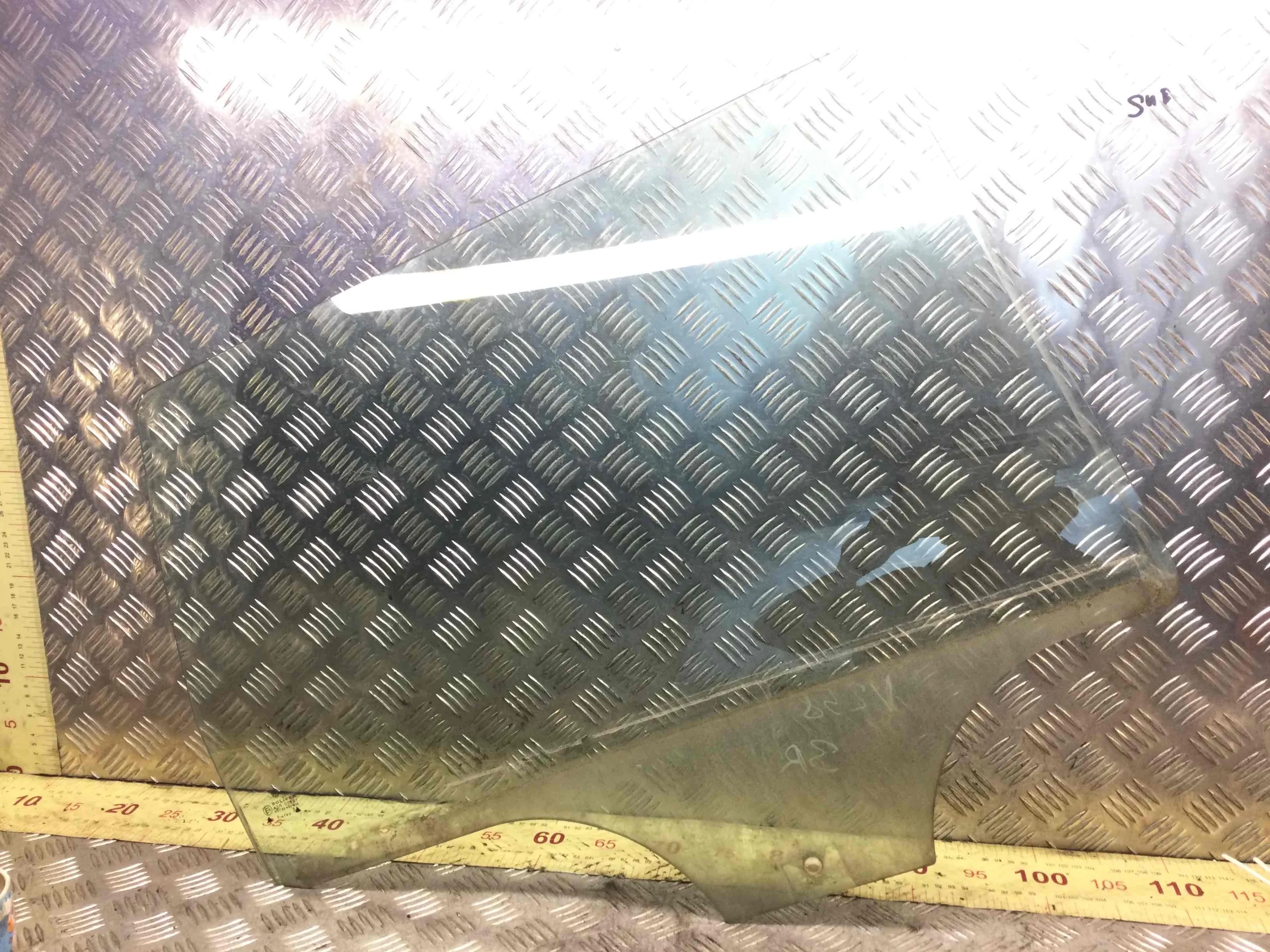 Стекло двери задней правой Volkswagen Passat B5 (1996-2000) бензин 1.6 i Механика Универсал