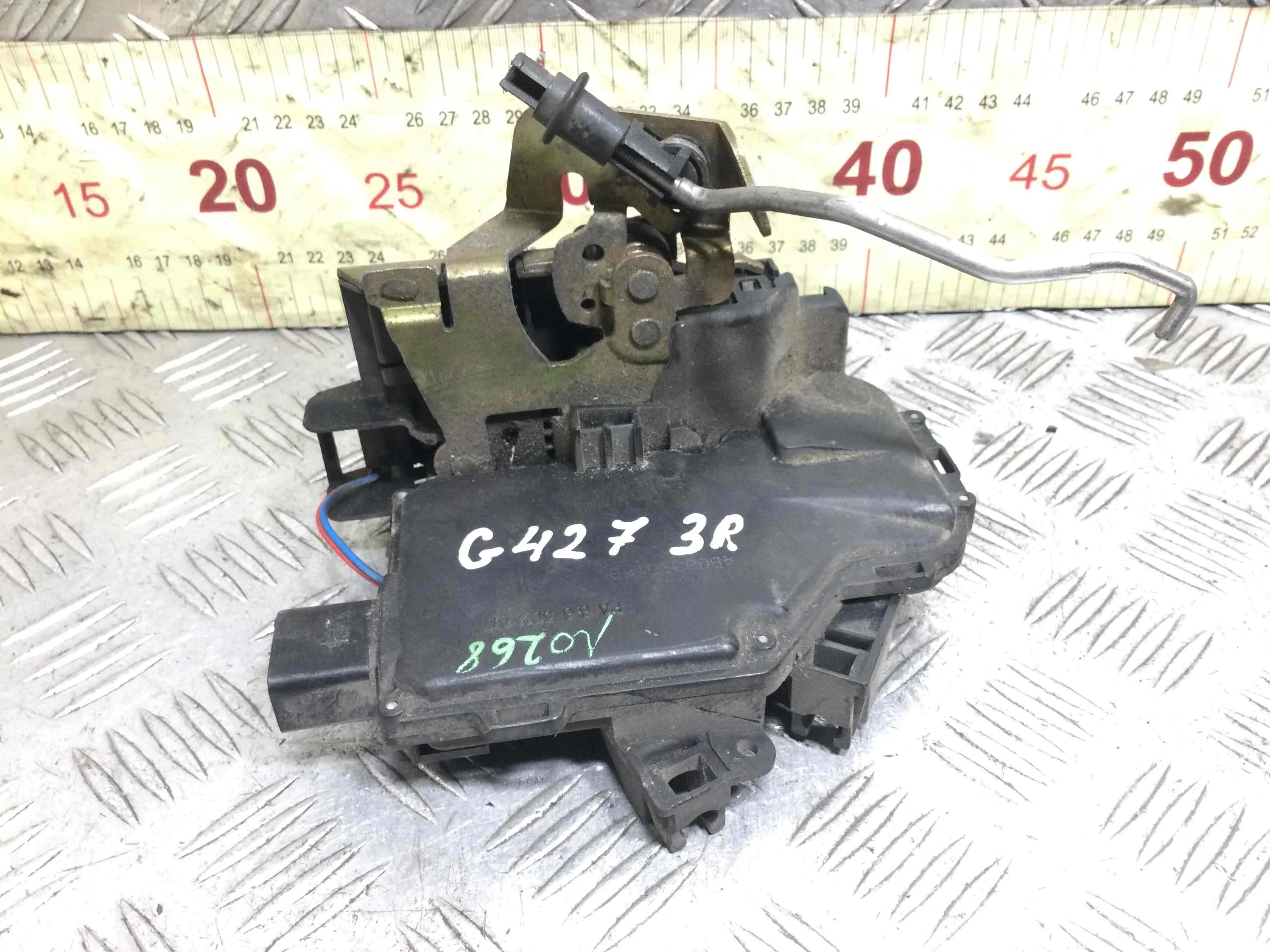 Замок двери задней правой Audi A6 C5/4B (1997-2004) бензин 2.4  Механика Седан