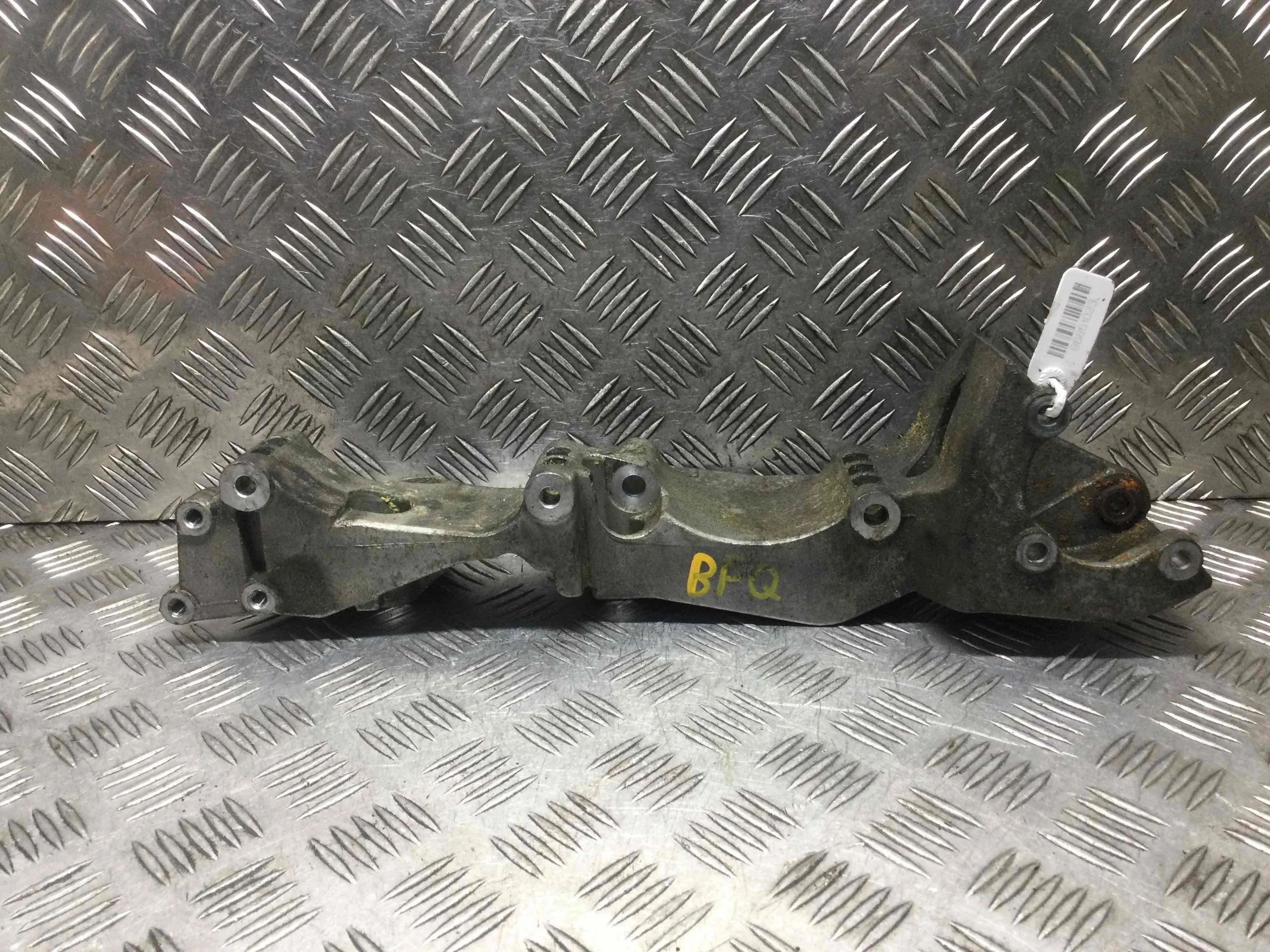 Кронштейн Skoda Octavia Tour (1996-2000) бензин 1.6 i Механика Универсал