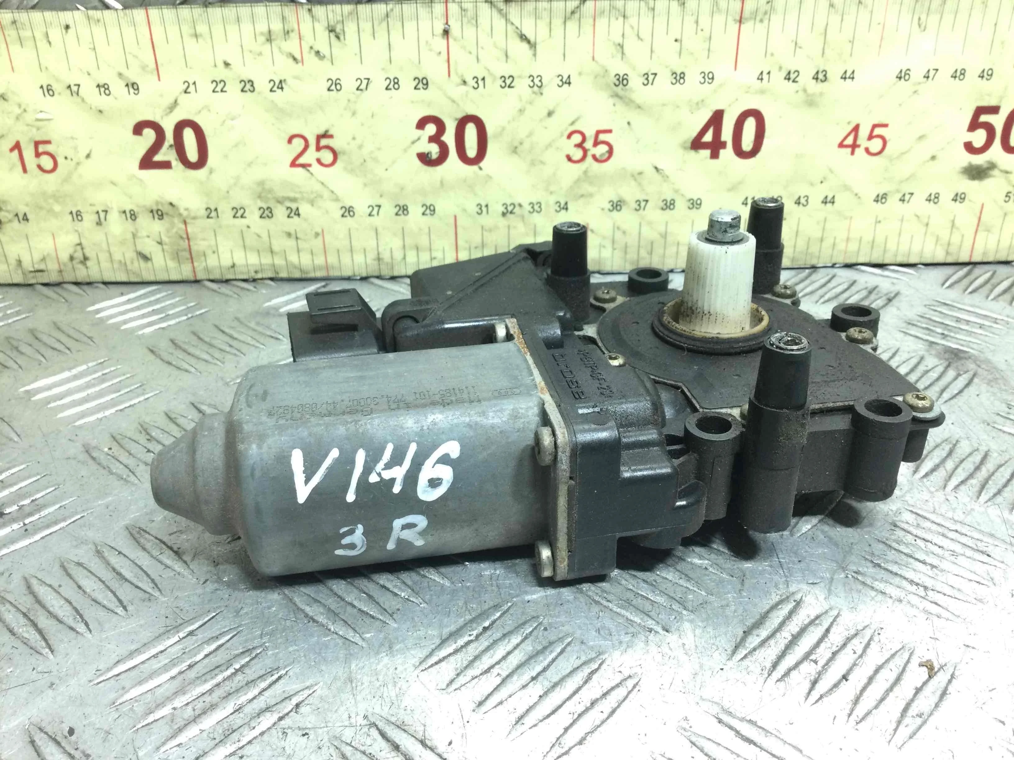 Моторчик стеклоподъемника задний правый Audi A6 C5/4B (1997-2004) дизель 2.5 TDI Механика Универсал