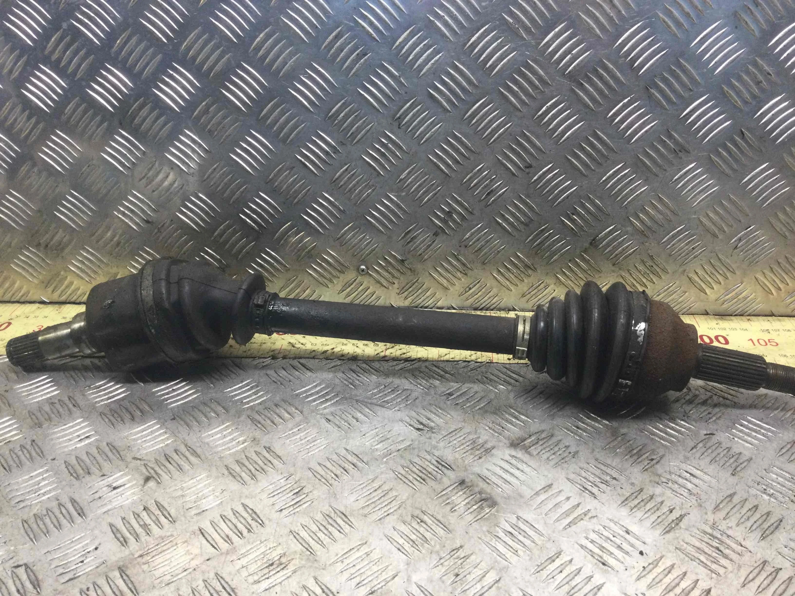 Полуось передняя левая (приводной вал, ШРУС) Ford Mondeo 3 поколение [рестайлинг] (2003-2007) дизель 2.0 TDCi Механика Лифтбэк