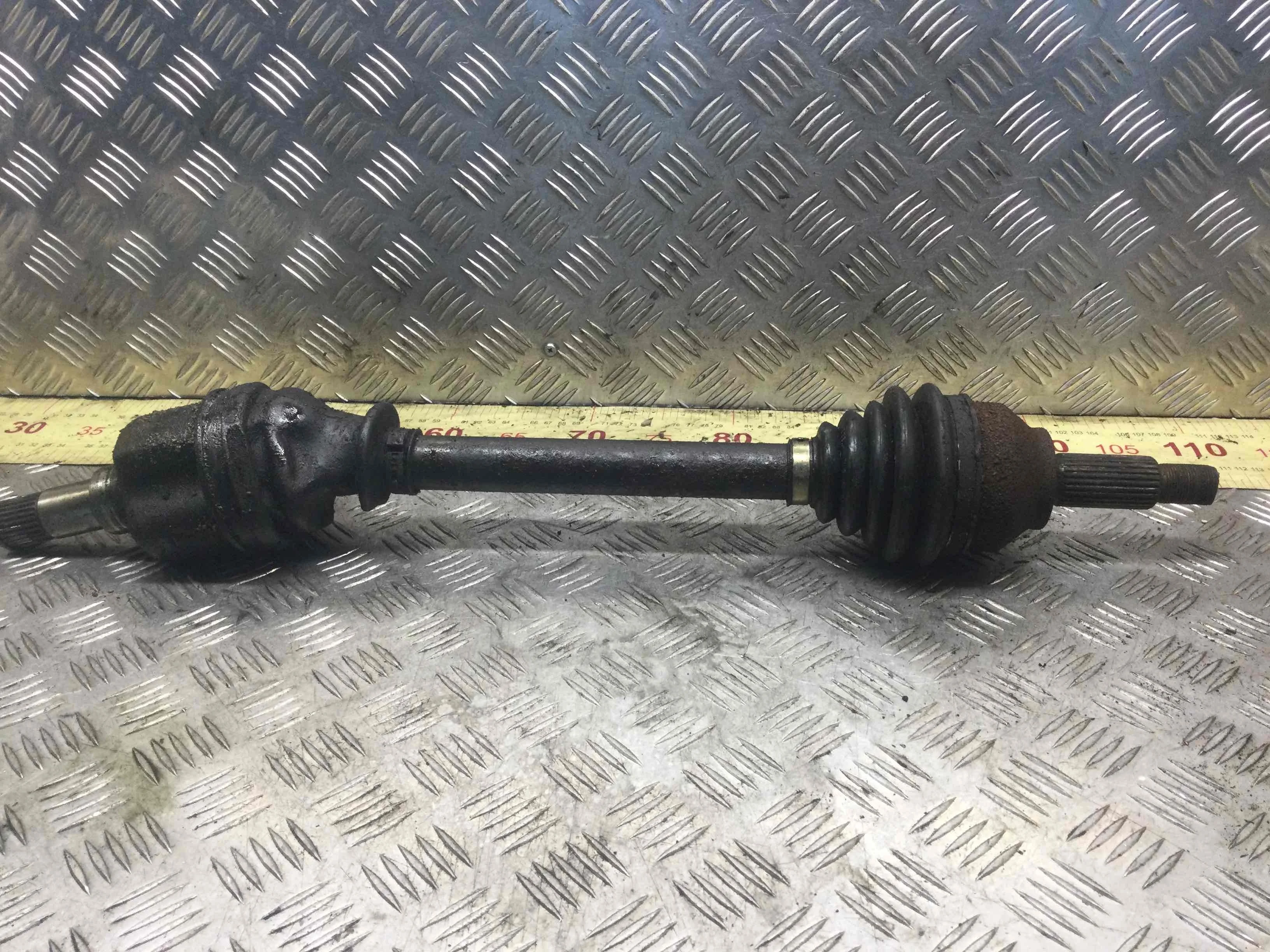 Полуось передняя левая (приводной вал, ШРУС) Ford Mondeo 3 поколение [рестайлинг] (2003-2007) дизель 2.0 TDCi Механика Лифтбэк