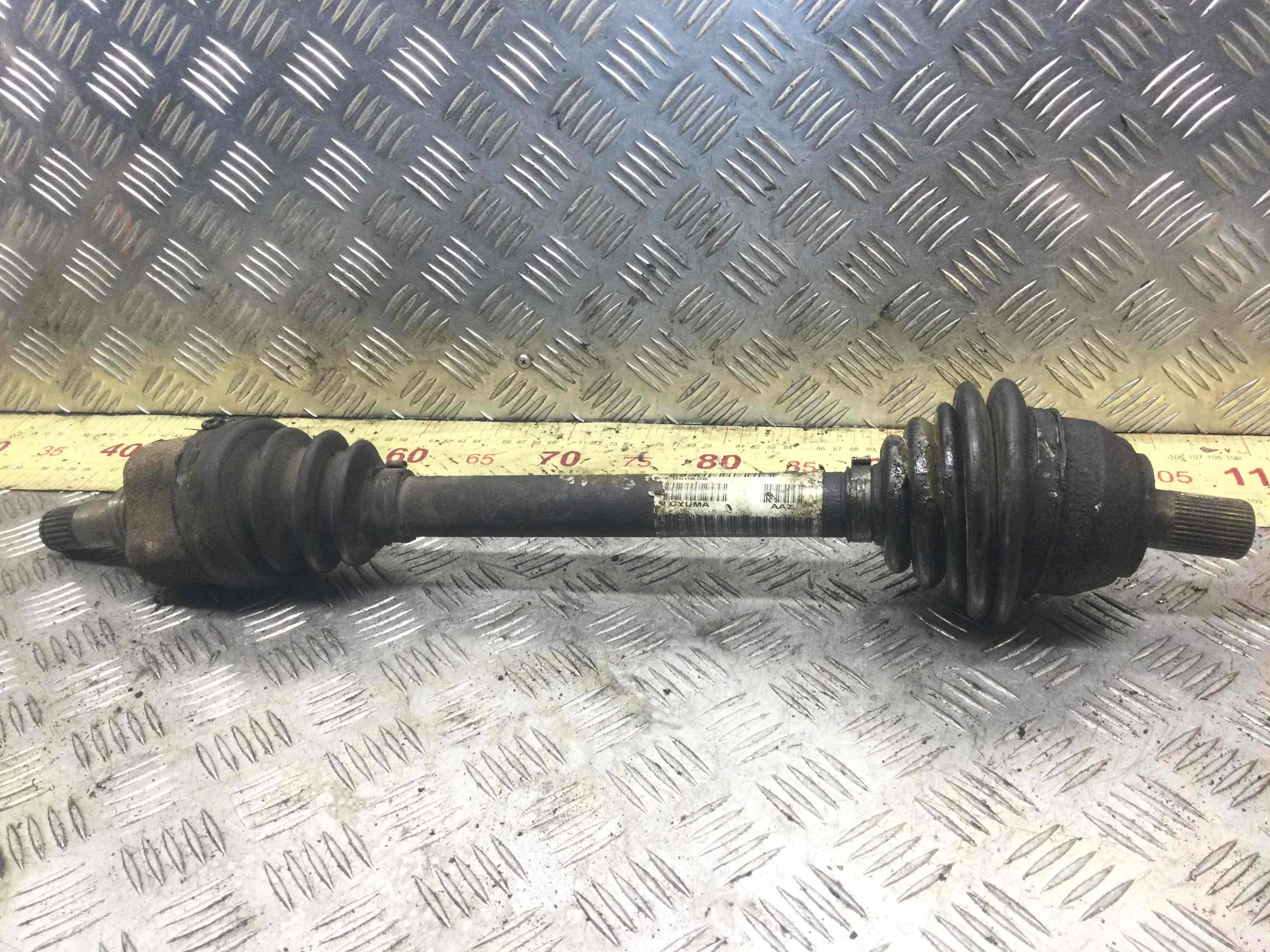 Полуось передняя левая (приводной вал, ШРУС) Ford Focus 2 поколение (2005-2008) бензин 1.6 i Механика Х/б