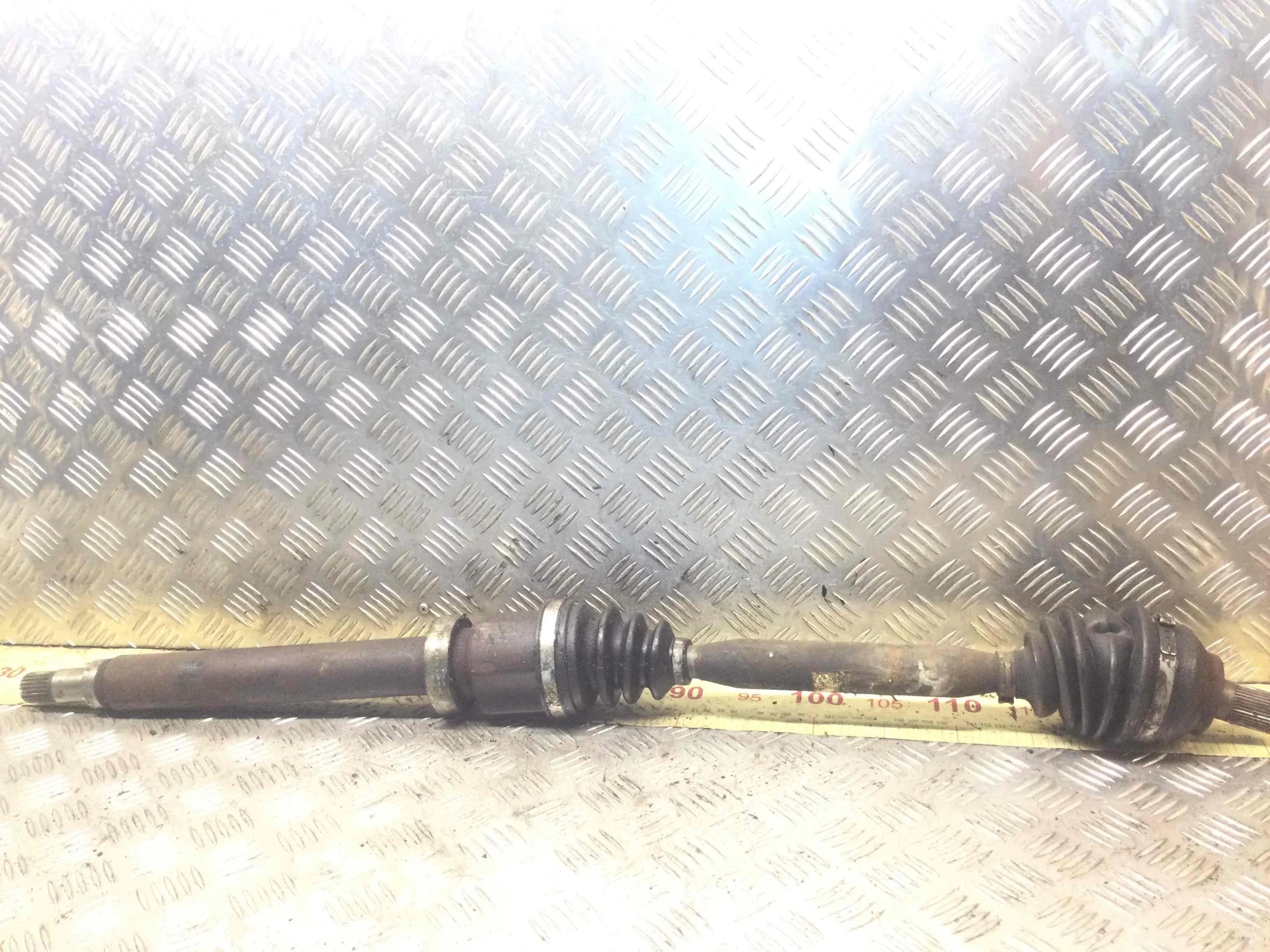 Полуось передняя правая (приводной вал, ШРУС) Ford Focus 2 поколение (2005-2008) бензин 1.6 i Механика Х/б