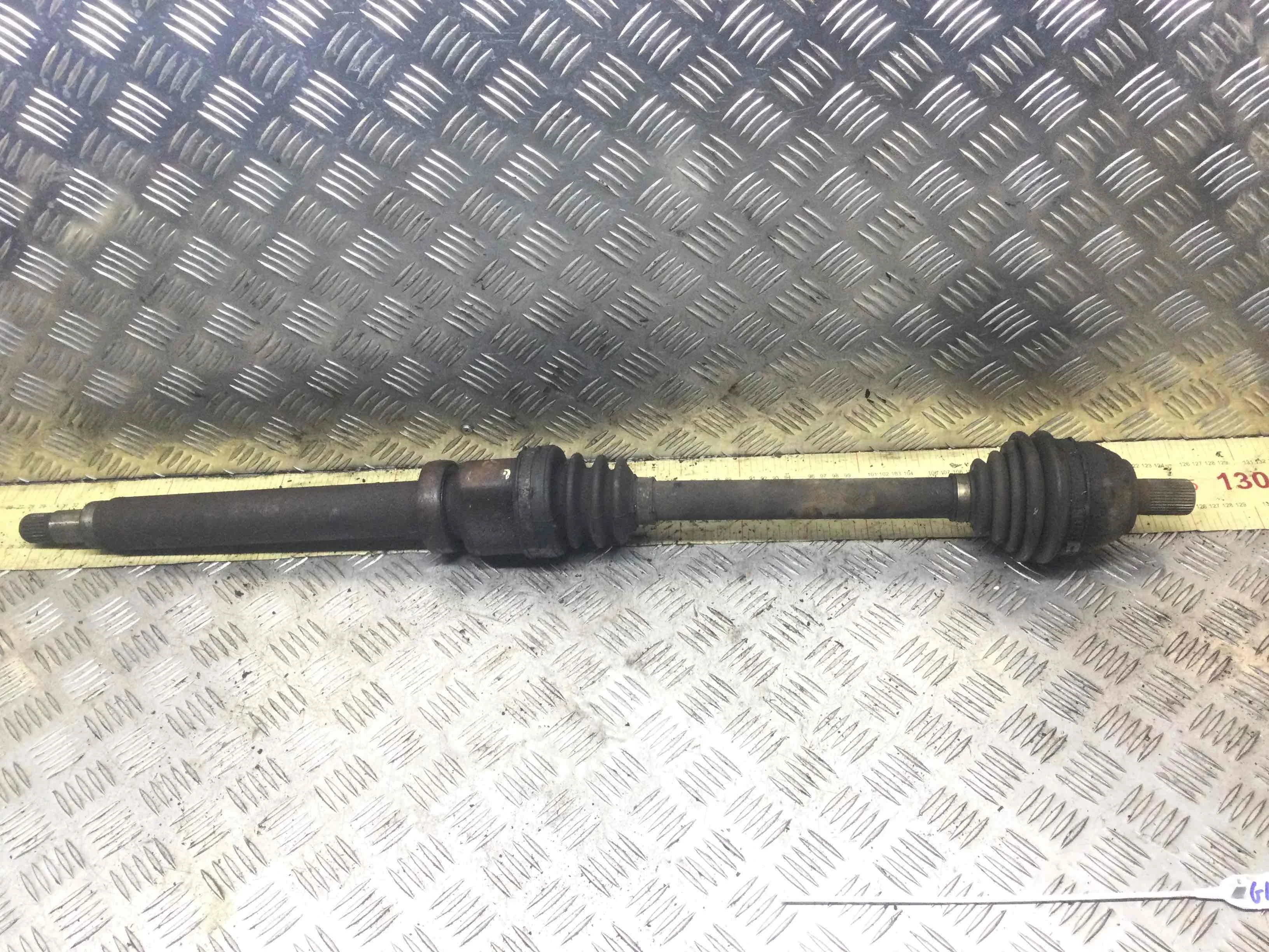 Полуось передняя правая (приводной вал, ШРУС) Ford Focus 2 поколение (2005-2008) бензин 1.6 i Механика Х/б