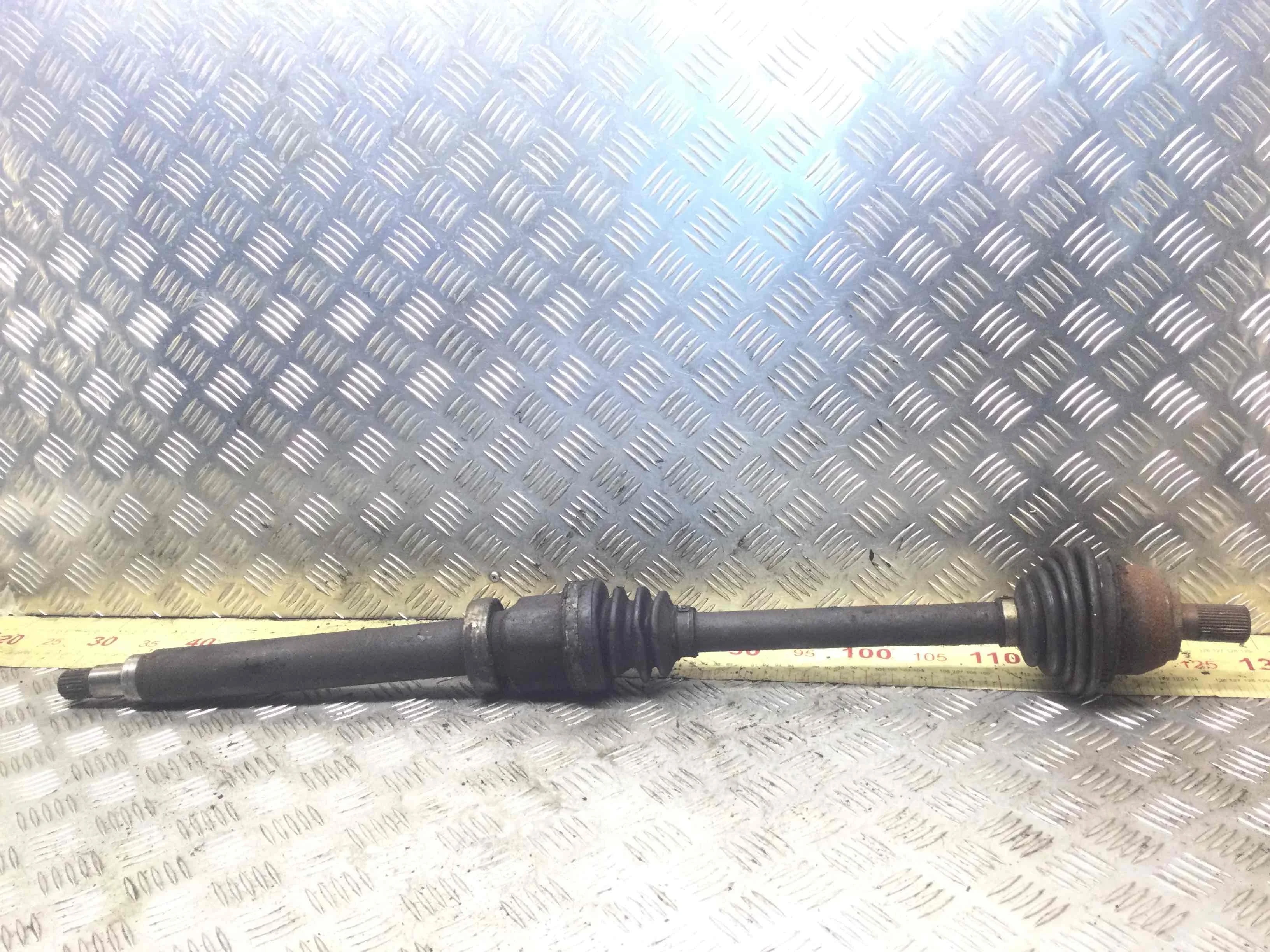 Полуось передняя правая (приводной вал, ШРУС) Ford Focus 2 поколение (2005-2008) бензин 1.6 i Механика Х/б