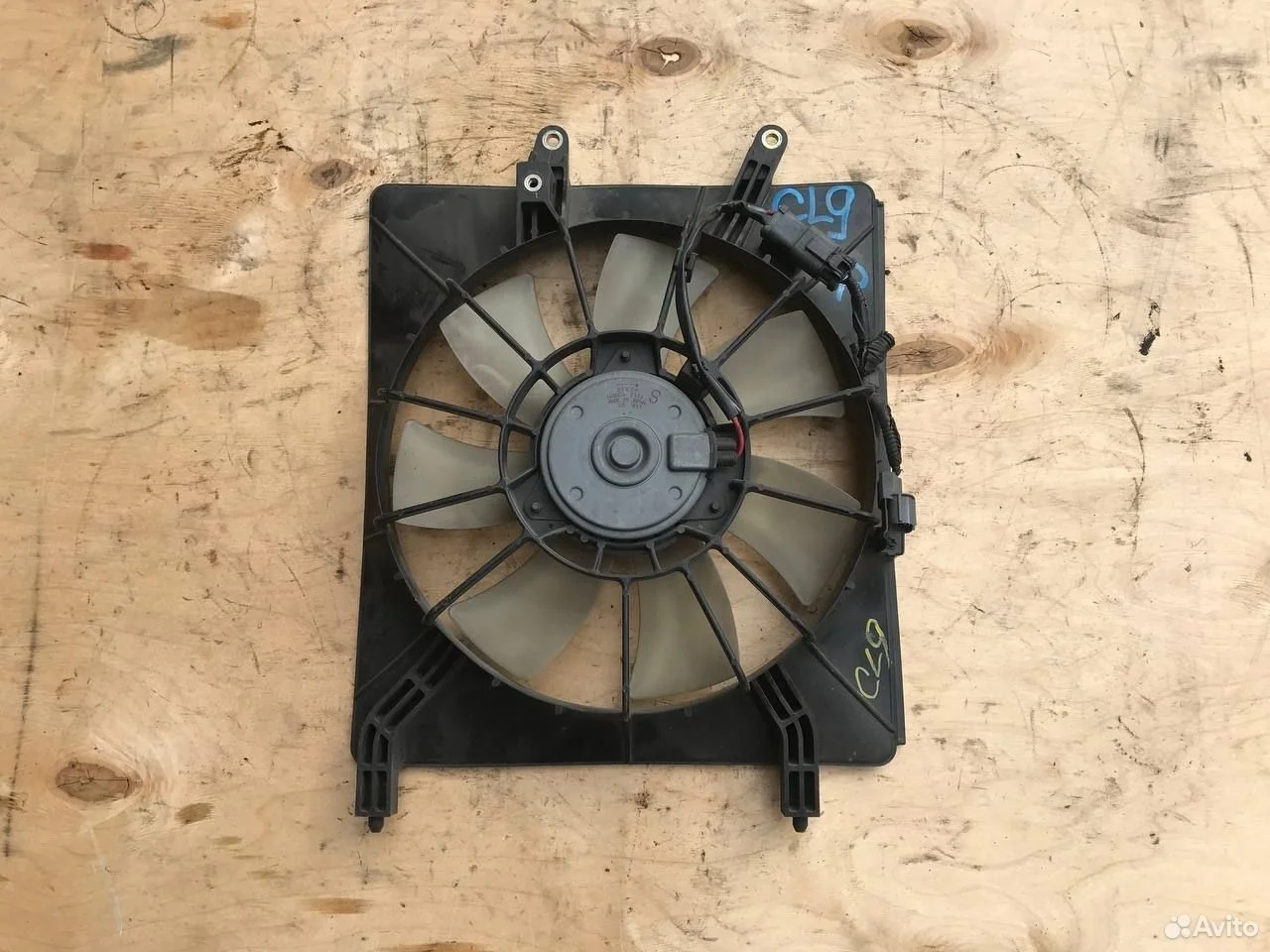 Диффузор вентилятор правый honda accord 7 cl9