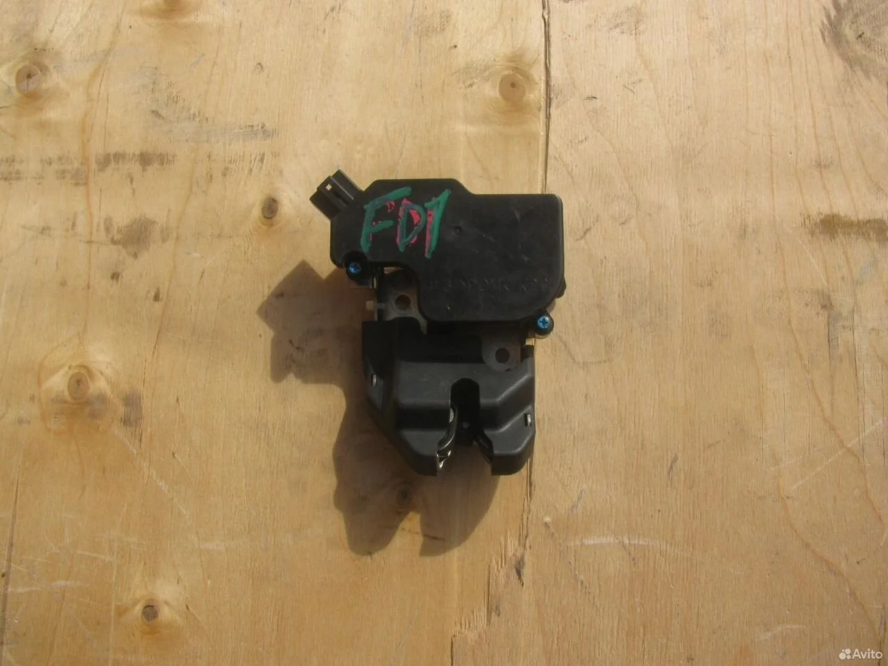 Замок багажника honda civic 8 4d fd1