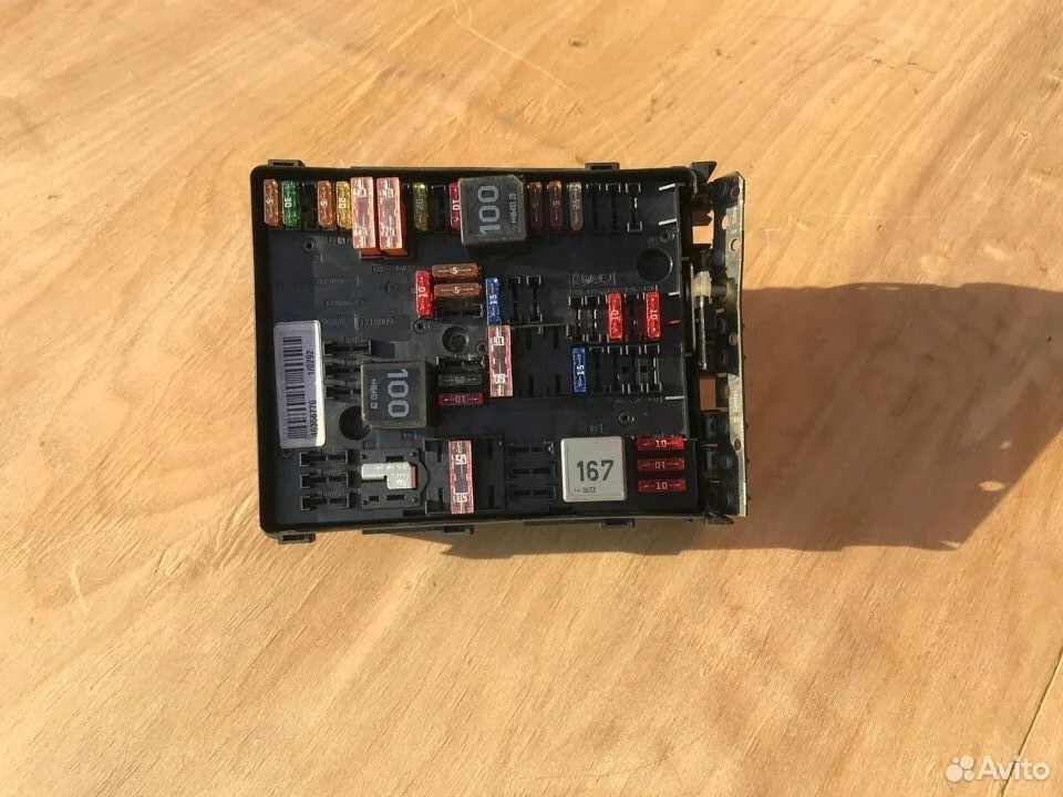 Блок предохранителей комфорта volkswagen passat b6