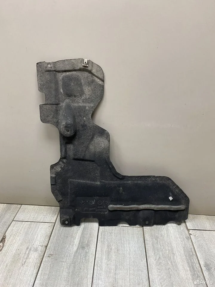 Защита днища правая audi a8 d4 4h