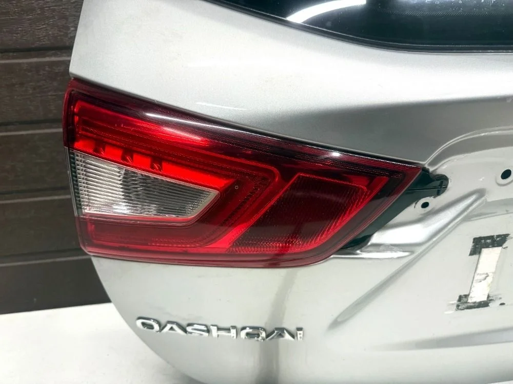 Фонарь крышки багажника внутренний Nissan Qashqai II (2013—2019)