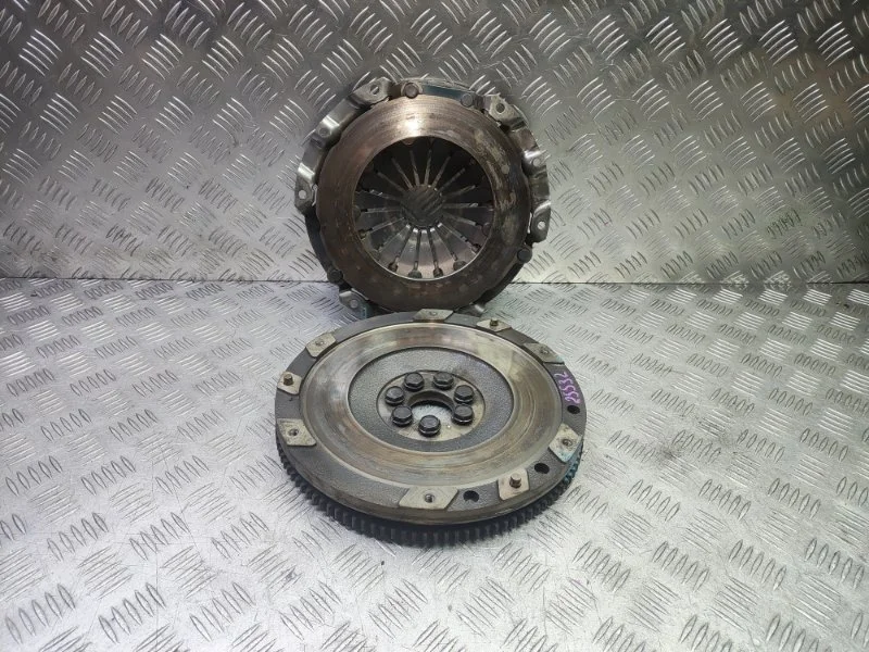 Маховик Mitsubishi Lancer X MN163878 CY 4B11