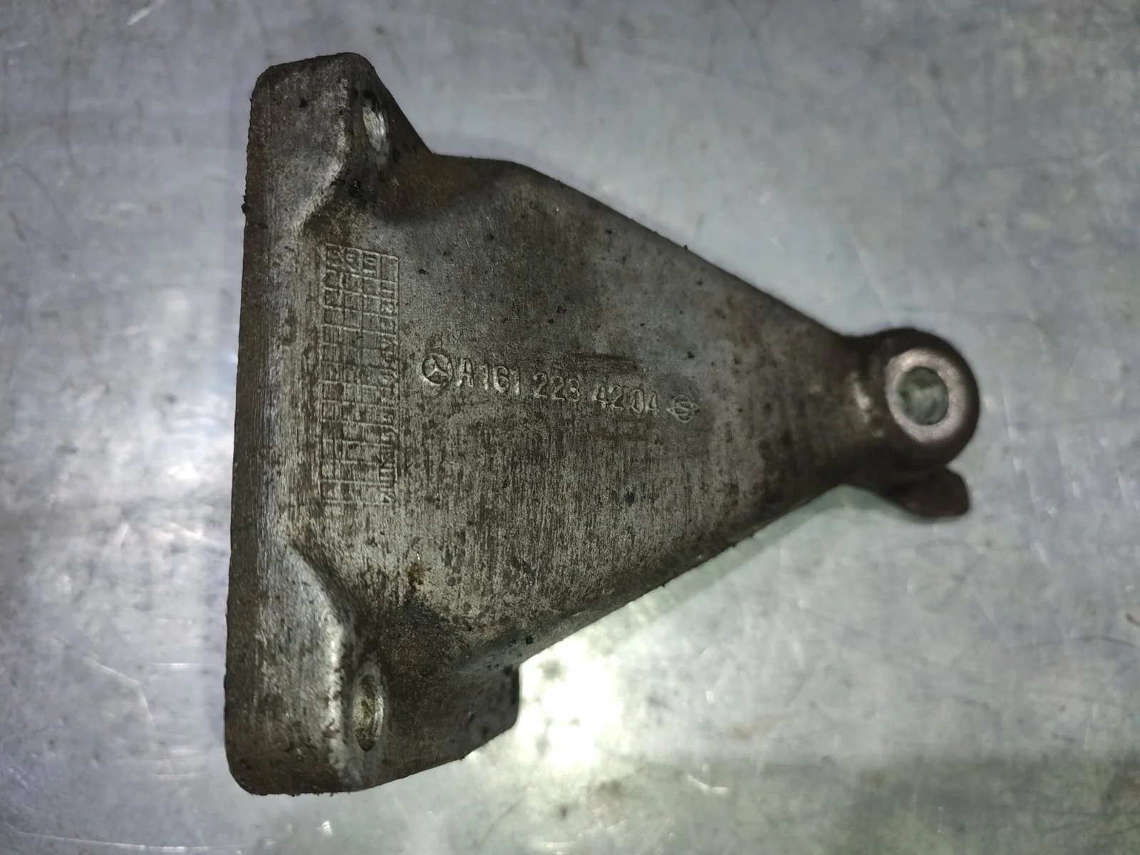 Кронштейн крепления двигателя SsangYong Rexton 2005 Y200