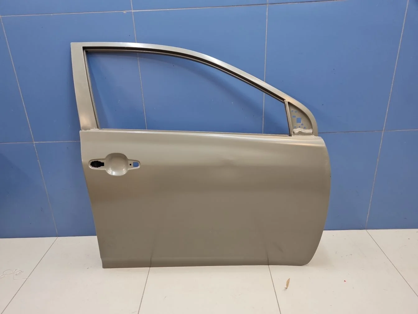 Дверь правая передняя для Toyota Corolla E15 2006-2013
