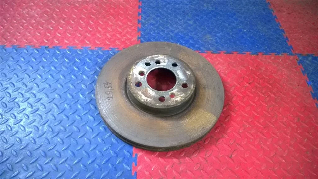 диск тормозной вентилируемый BMW X5 E53  M54B30 231 лс 3.0i