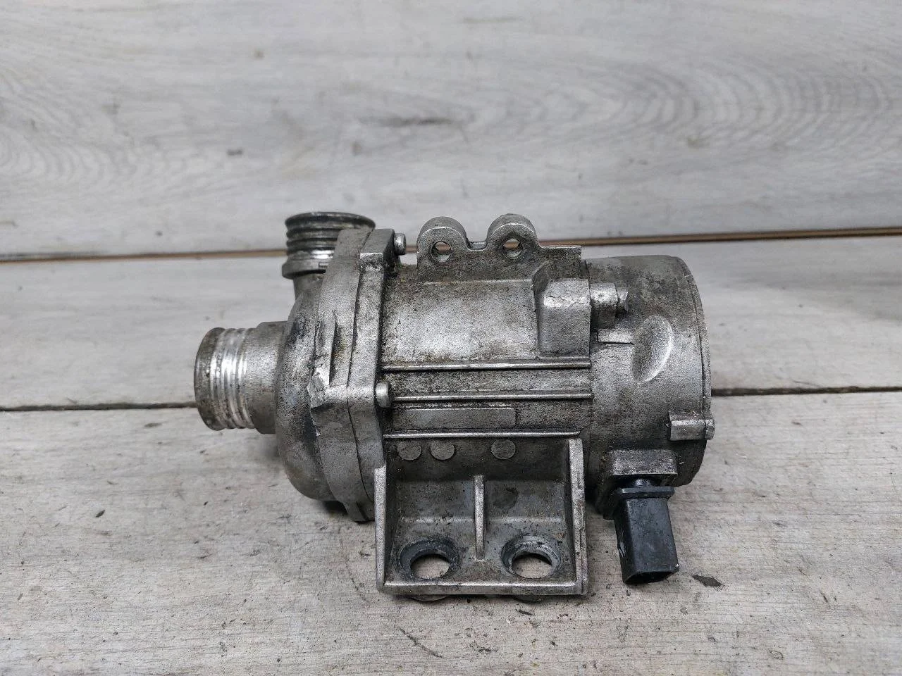 водяная помпа BMW 3 E90/E91/E92/E93