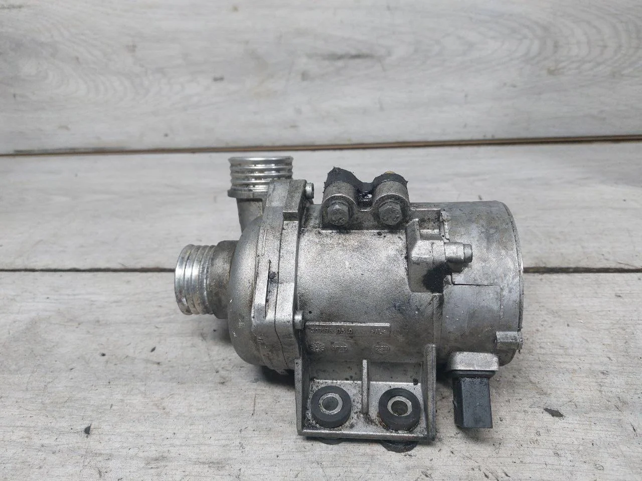 водяная помпа BMW 3 E90/E91/E92/E93