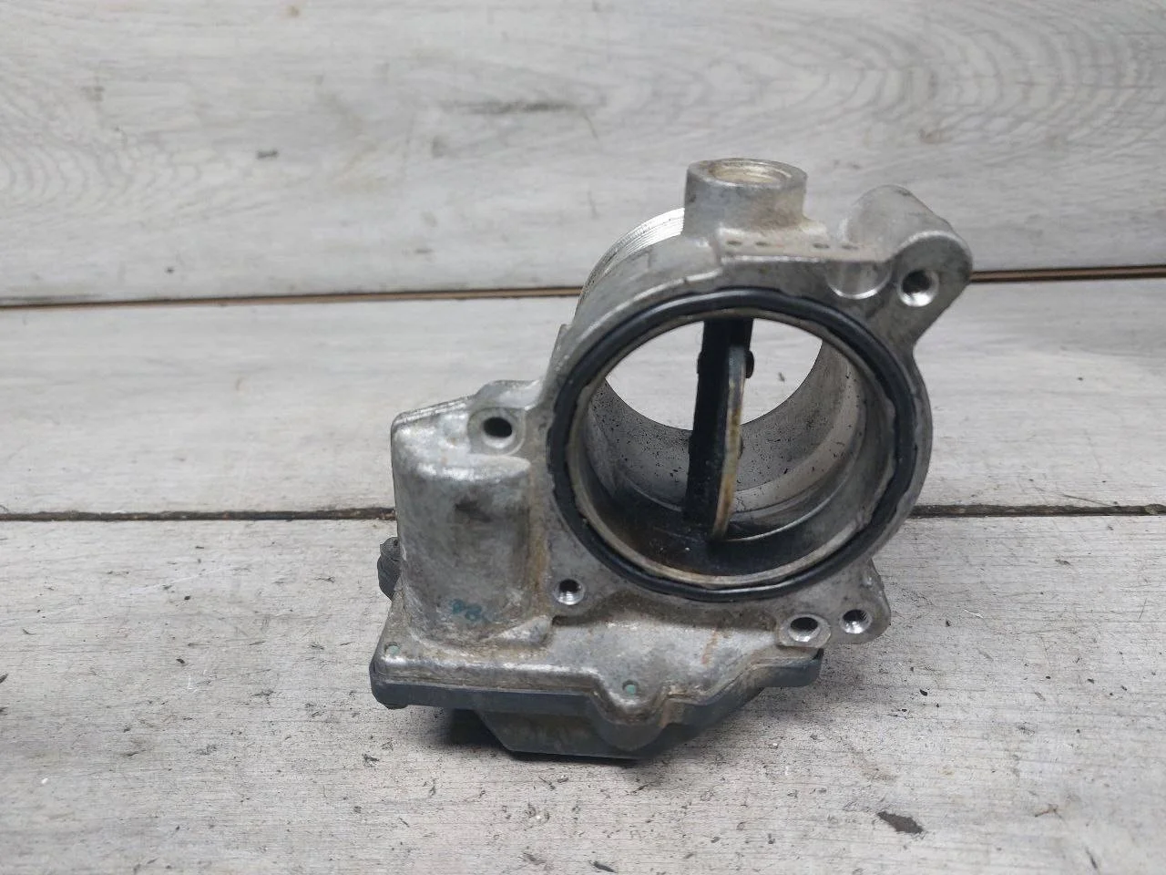 дроссельная заслонка Audi A8 D3/4E