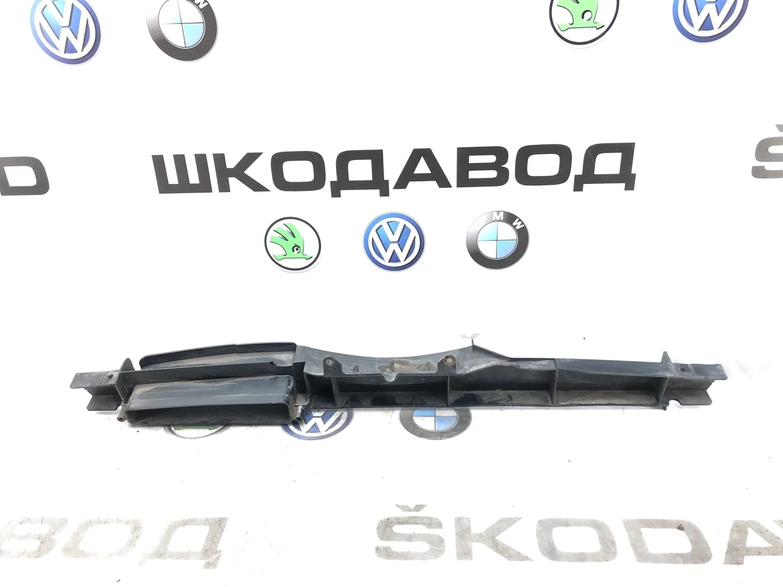 Воздухозаборник Skoda Octavia 2011 1Z0121285D A5 (1Z) 1.6 BSE