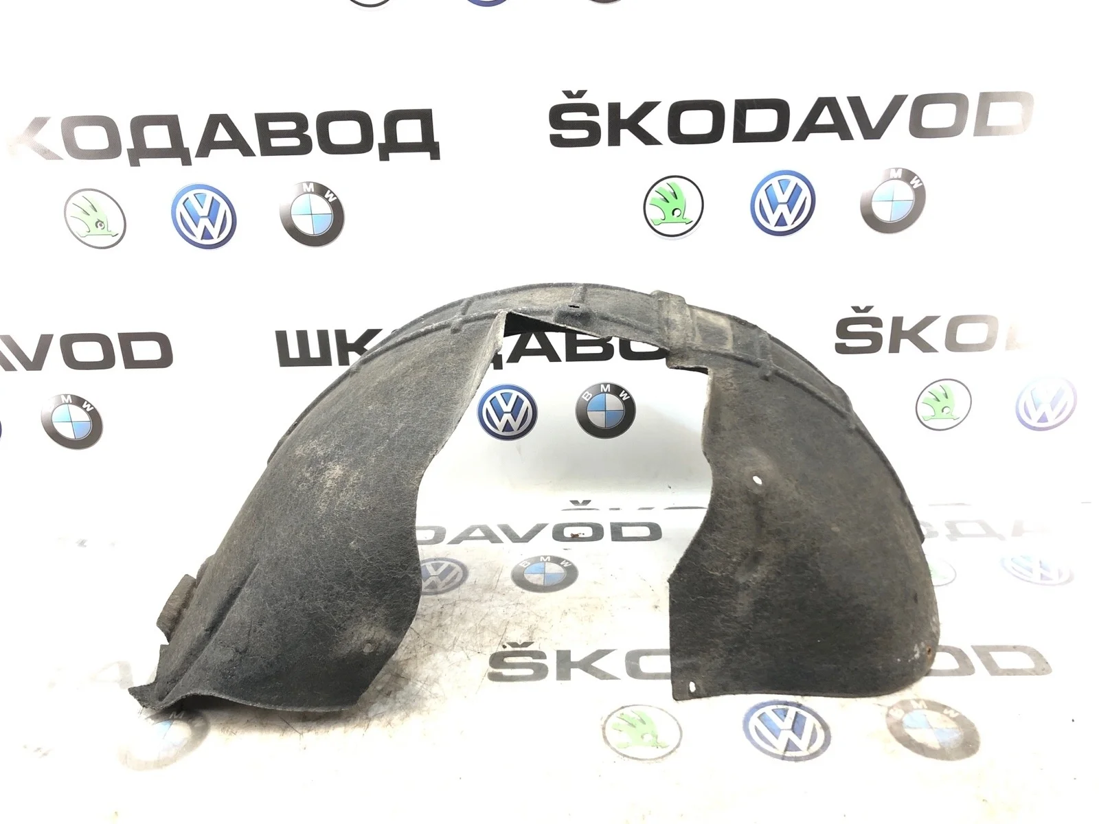 Подкрылок Skoda Octavia 2011 1Z0809957C A5 (1Z) 1.6 BSE, передний левый