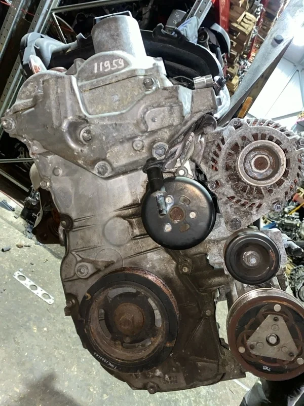 Двигатель Nissan Note HR16DE E11 HR16DE