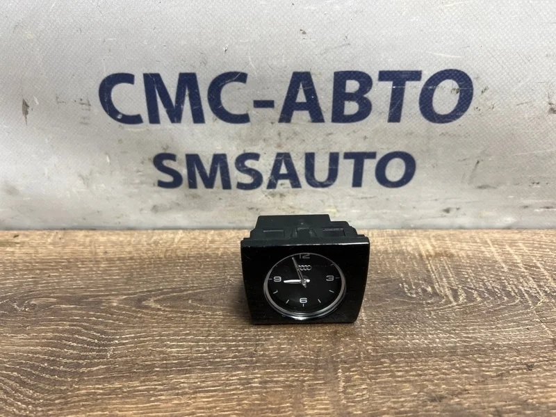 Часы Audi A8 2012 4H0919204G D4 3.0 CGW