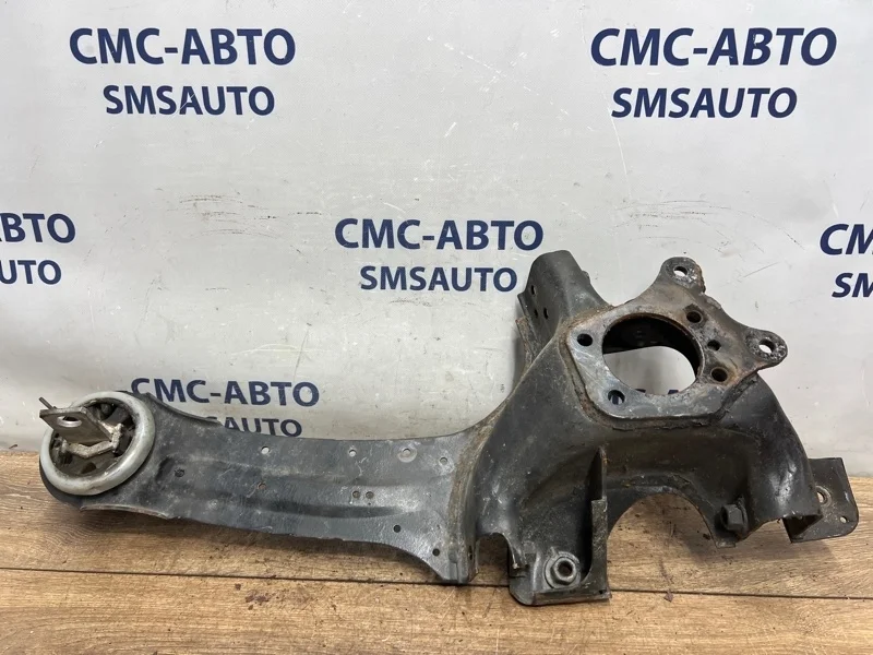 Кулак поворотный Volvo XC60 2014-2017 31476210 ХС60 B5254T12, задний левый