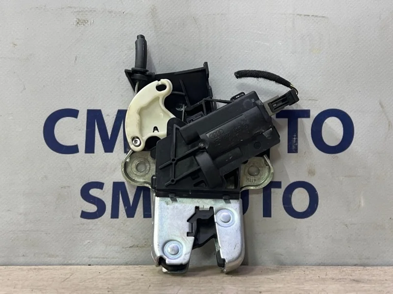 Замок багажника Audi A8 2005 4F5827505D D3 BPK