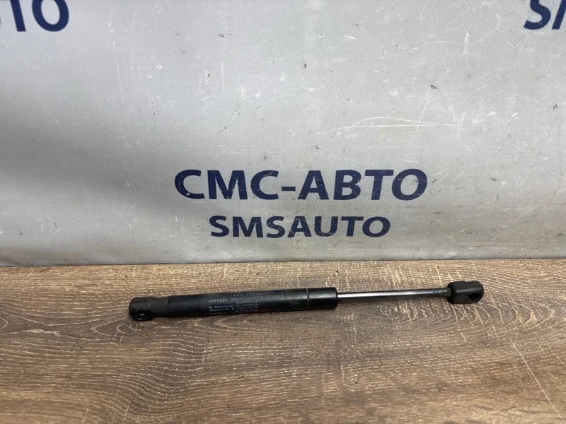 Амортизатор капота Volvo XC60 2014-2017 30784935 ХС60 B5254T12