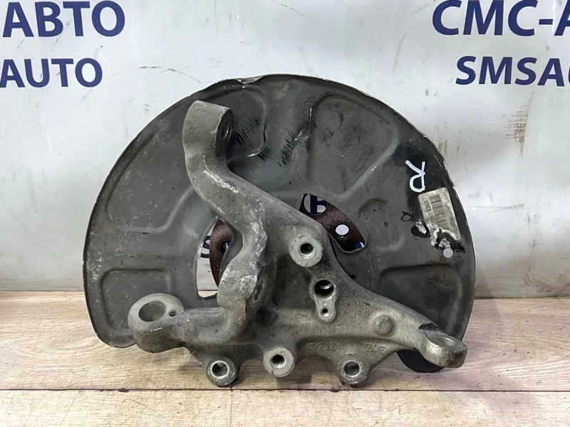 Кулак поворотный Mercedes-Benz E-Class 2011 A2123500241 W212 271.860, задний правый