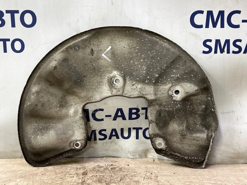 Пыльник тормозного диска Mercedes-Benz ML 2012 A1664210120 W166 642.826, передний левый