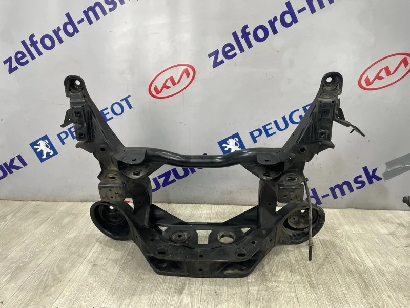 Подрамник Mitsubishi Pajero 2009 V93W