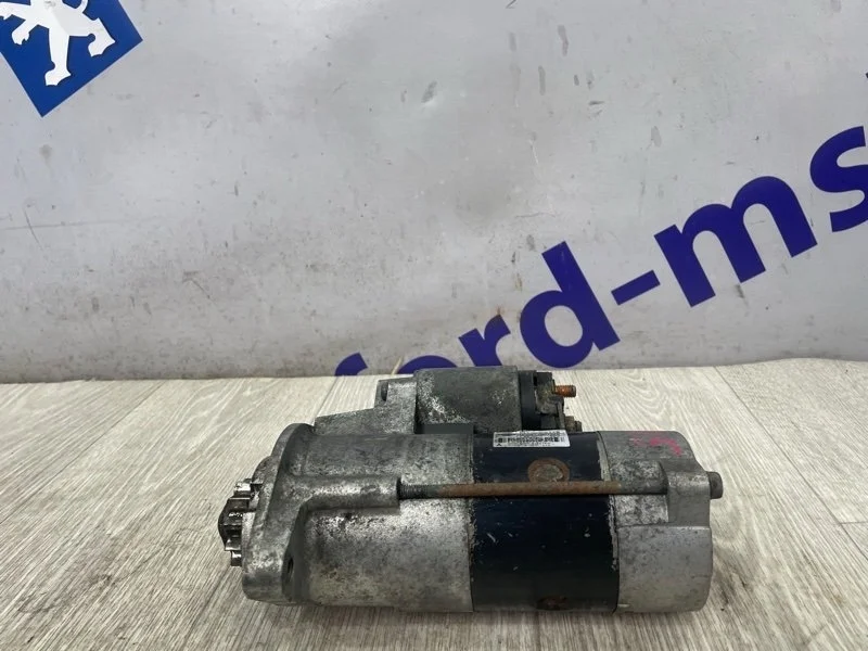 Стартер Nissan Pathfinder 2009 R51