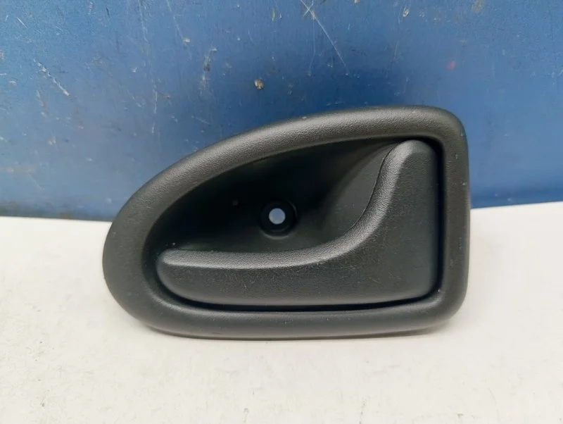 Ручка внутренняя Renault Symbol 1998-2008 7700432708, задняя правая