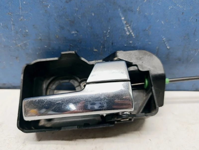 Ручка внутренняя Ford Mondeo 3 2000-2007 1352104, передняя правая