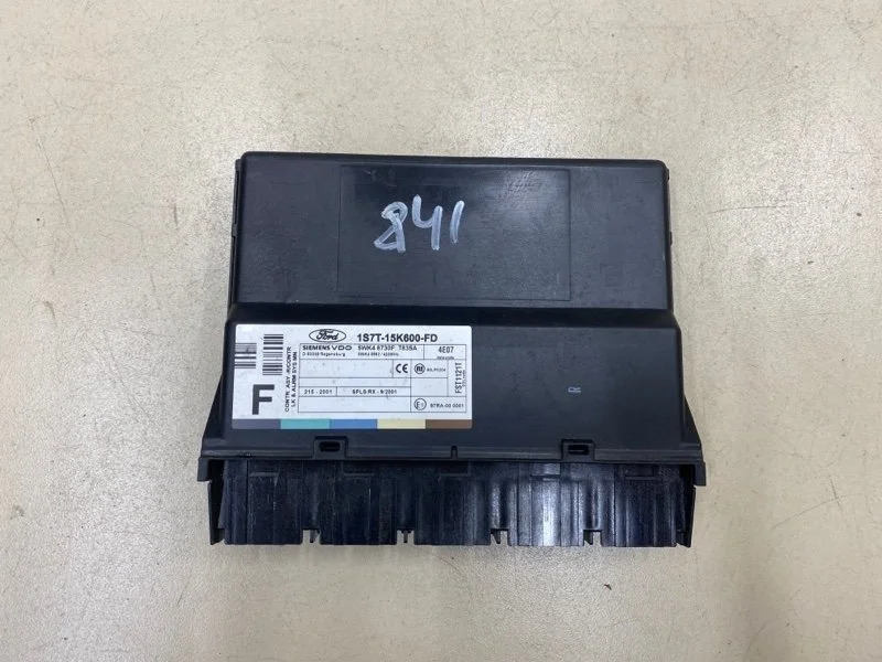 Блок управления центральным замком Ford Focus 1