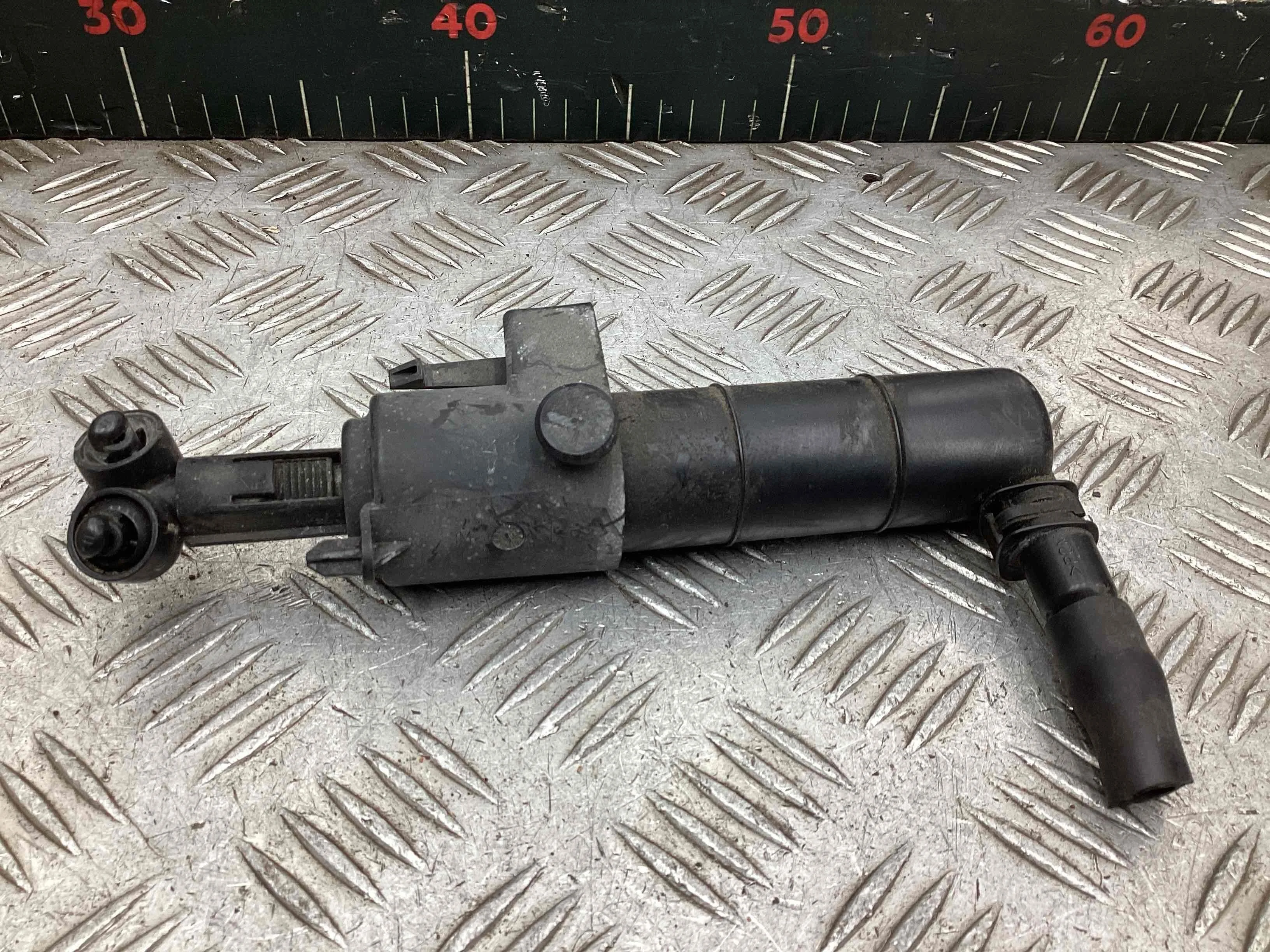 Форсунка омывателя фар Mercedes E (W212) 2009-2013  2010 3,0 Дизель АКПП Универсал.