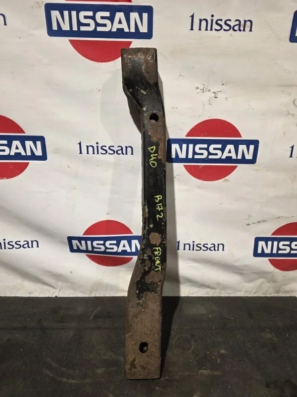 Балка под радиатор Nissan Navara 2012 50130EA400 D40 YD25, передняя