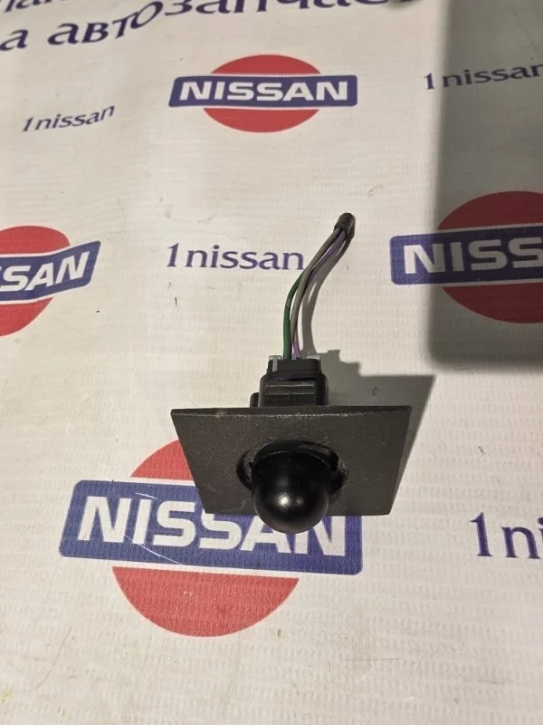 Датчик света Nissan Navara 2012 27721EB000 D40 YD25, передний