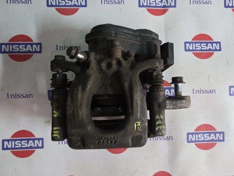 Суппорт тормозной Nissan Qashqai 2015 440014EA0A J11 HRA2, задний правый