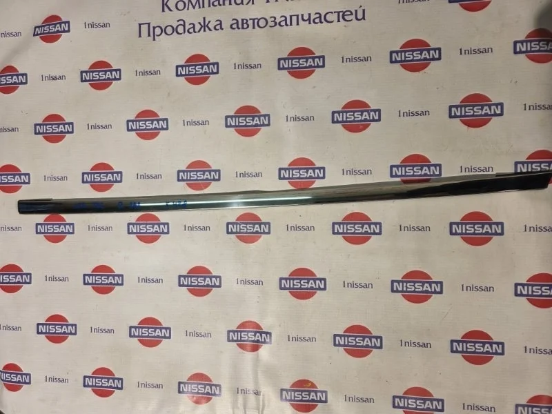 Молдинг двери Nissan X Trail 2017 822824CL0A T32 M9R, задний правый