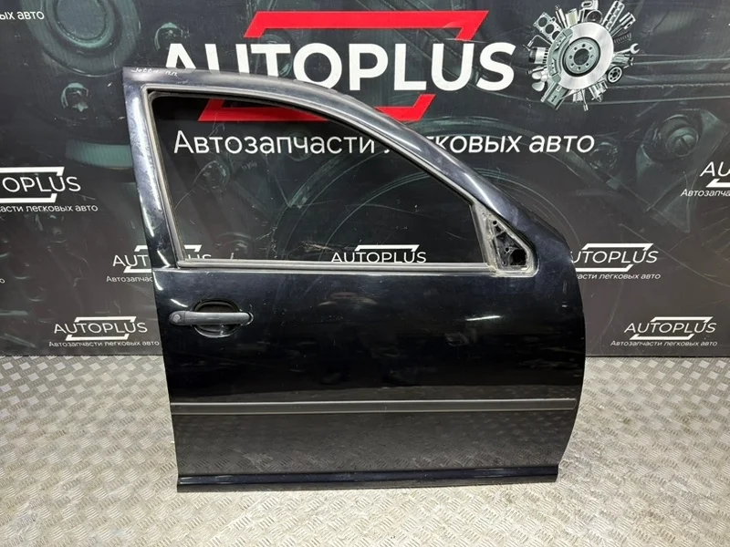 Дверь Volkswagen Jetta 1J4831056H 2.0, передняя правая