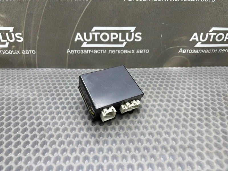 Блок управления центральным замком Mazda 6 2002 GJ6A6783Y СЕДАН GG L813