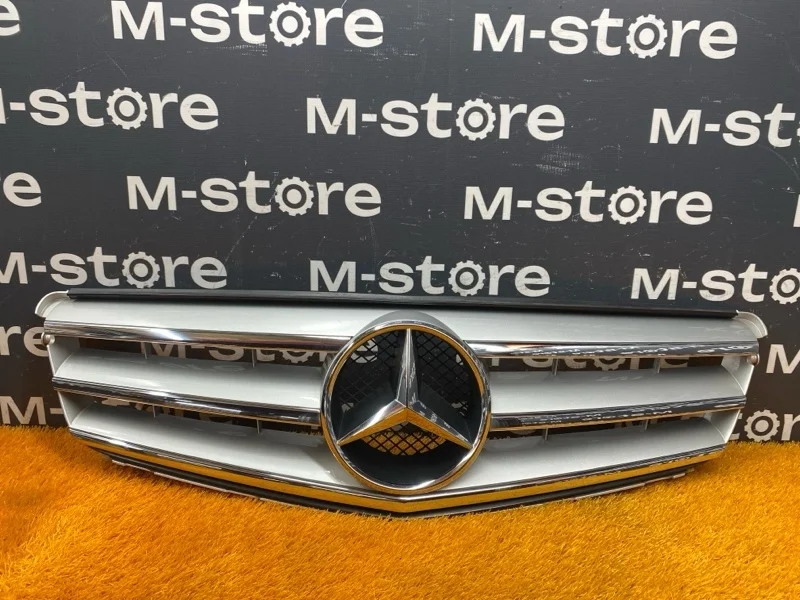 Решетка радиатора Mercedes-Benz C-Class 2012 A2048800023 W204 271.860