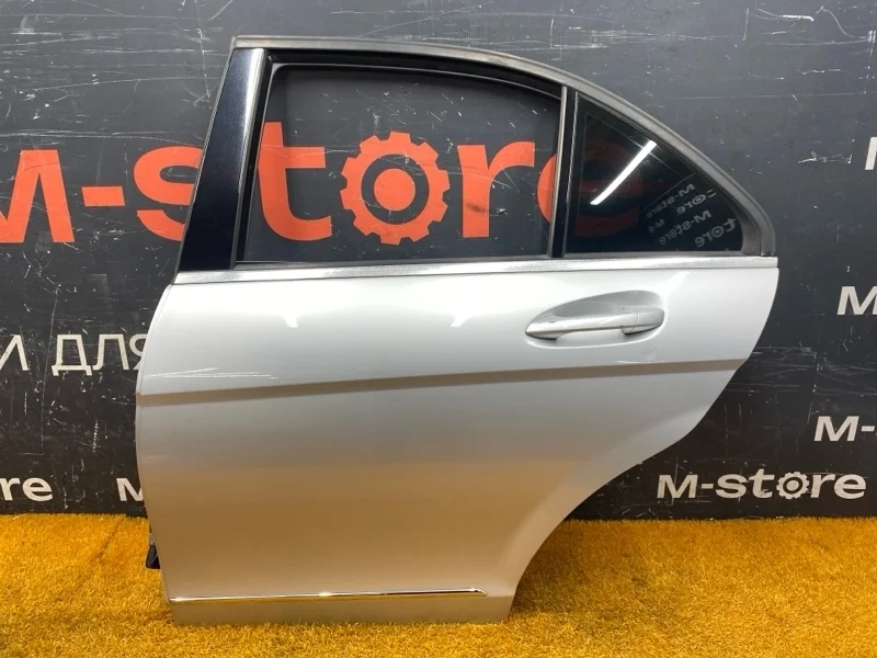 Дверь Mercedes-Benz C-Class 2012 A2047300105 W204 271.860, задняя левая