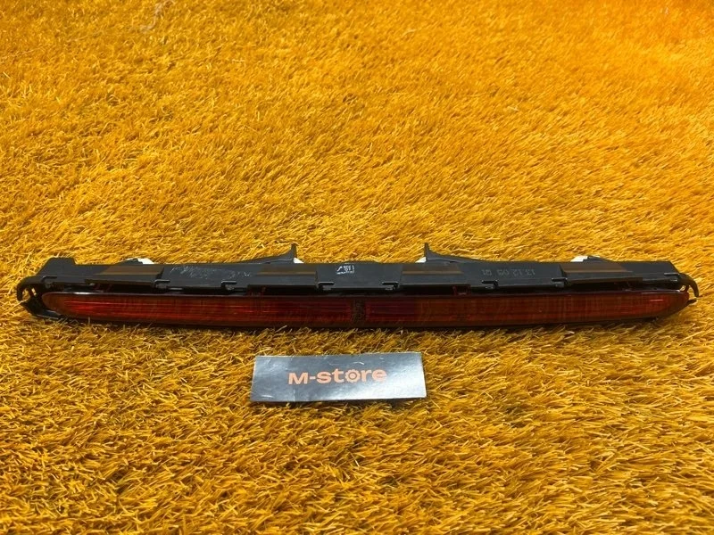 Стоп-сигнал Mercedes-Benz E-Class 2006 A2118201556 W211 272.943