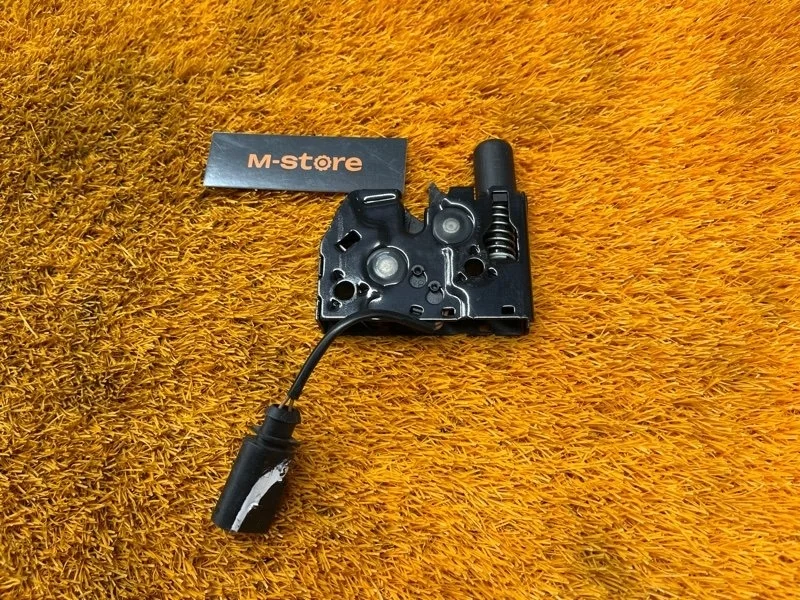 Замок капота Audi Q3 2012 8U0823509 8U CPSA