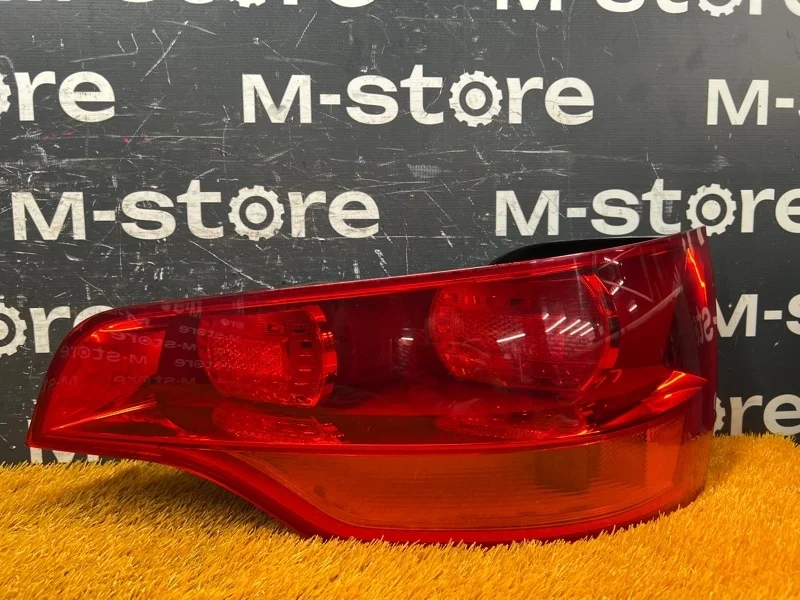 Фонарь задний Audi Q7 2008 4L0945094 4L BAR, правый