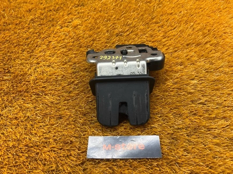 Замок багажника Audi A6 2011 4H0827505 C7/4G CHVA