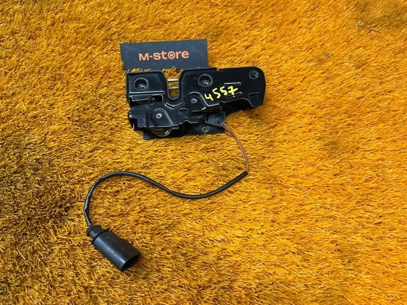 Замок капота Audi Q7 2008 4L0823509 4L BAR